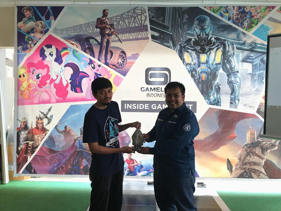 Kuliah Sore: Mahasiswa FTIK Universitas Semarang Kunjungan Industri ke Gameloft dan Perusahaan Advertising